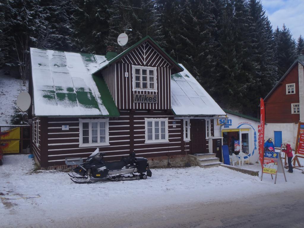 Penzion Mikes Pec pod Snezkou Exterior photo